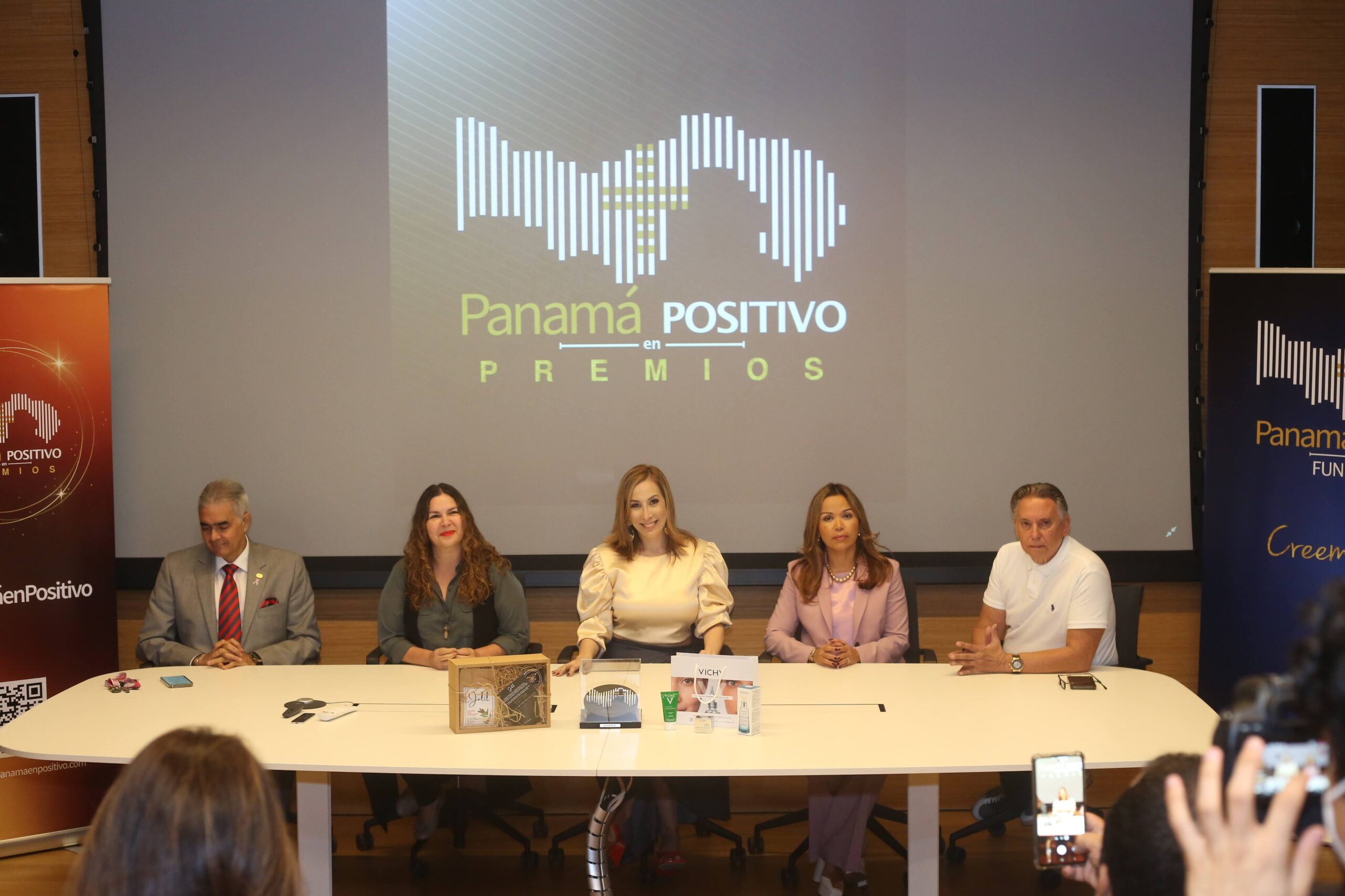 Premios Panamá en Positivo 2022 se prepara para la Gran Gala de Premiación este 18 de octubre￼